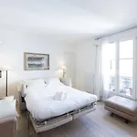 Veeve - Style In South Pigalle