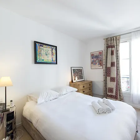 Veeve - Style In South Pigalle Apartment Paris